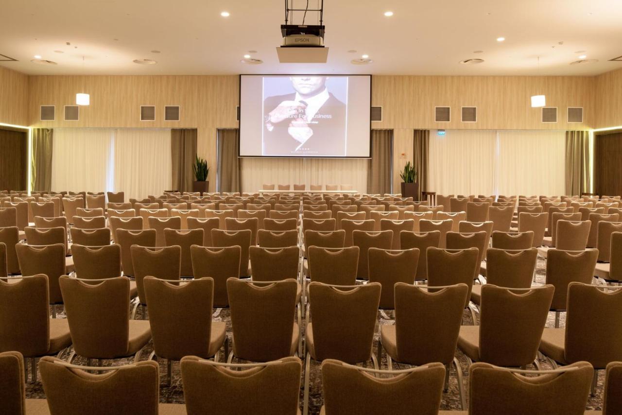 Kronwell Brasov Hotel Luaran gambar