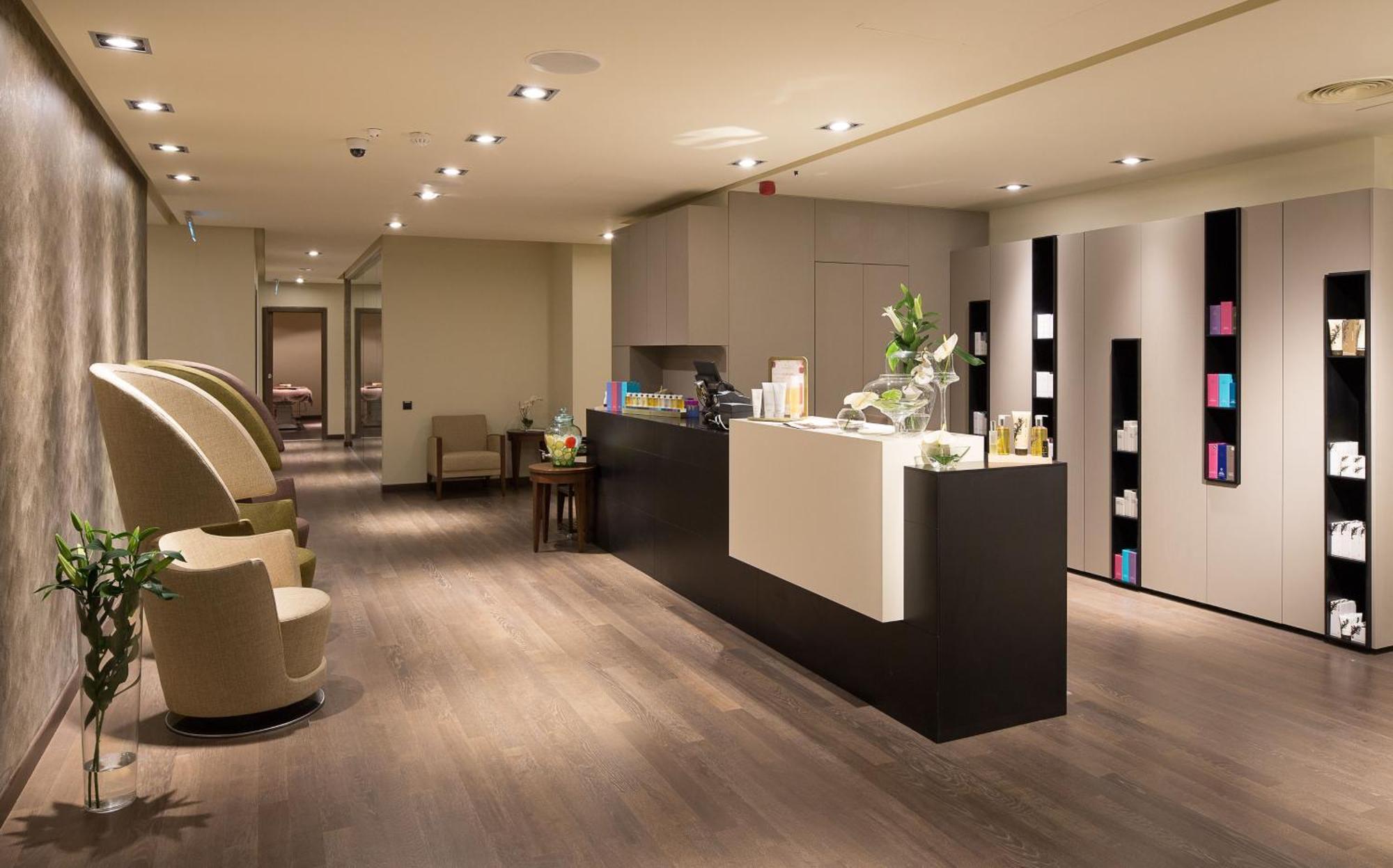 Kronwell Brasov Hotel Luaran gambar