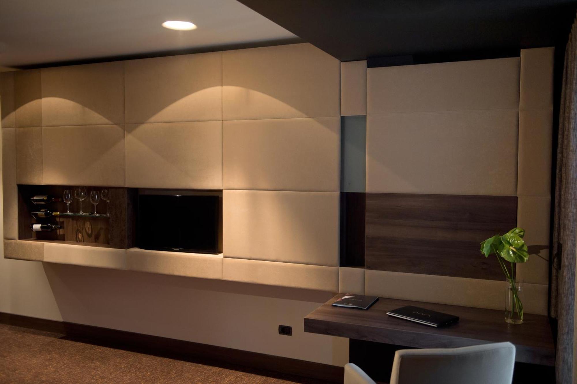 Kronwell Brasov Hotel Luaran gambar