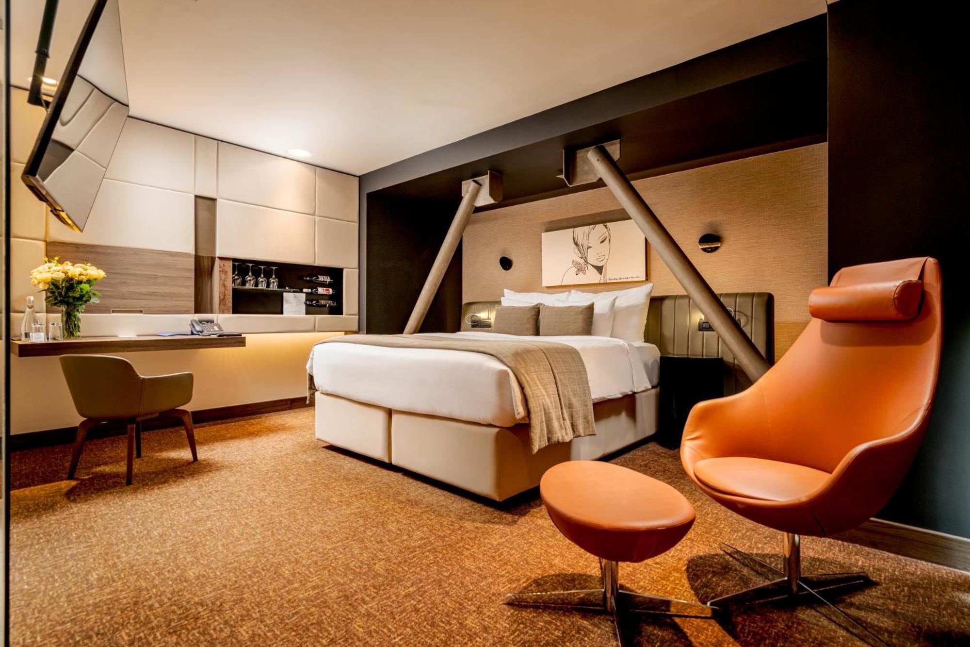 Kronwell Brasov Hotel Luaran gambar
