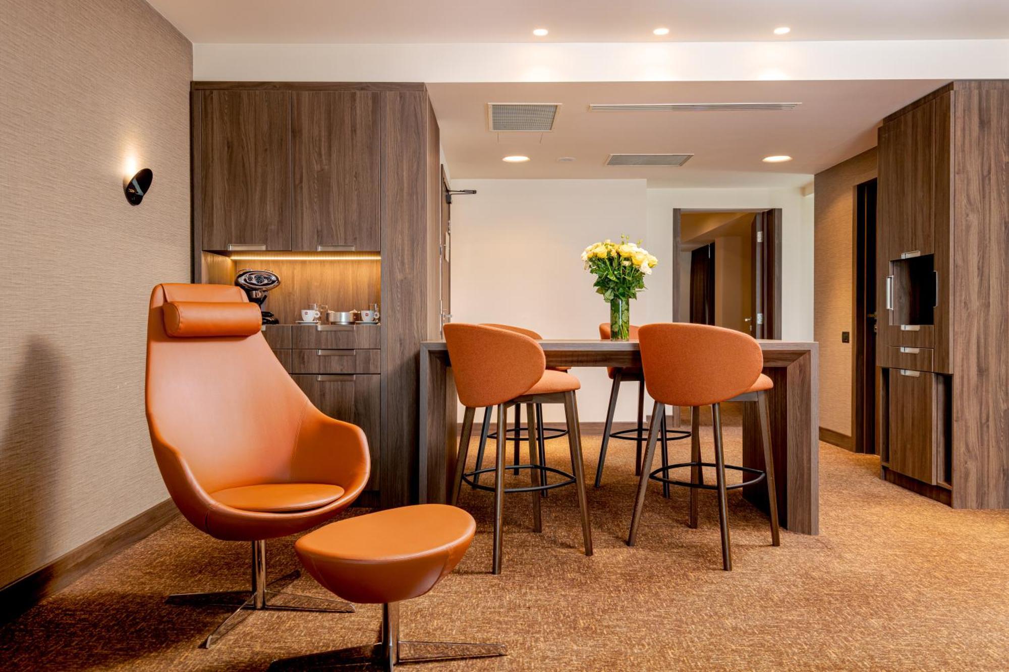 Kronwell Brasov Hotel Luaran gambar