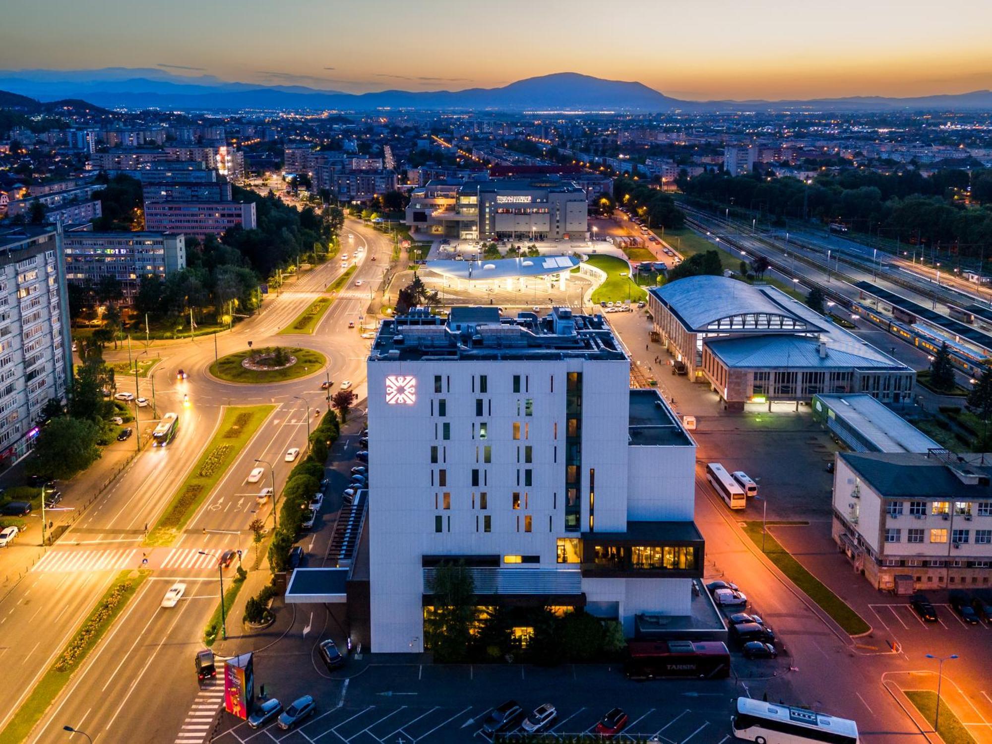 Kronwell Brasov Hotel Luaran gambar