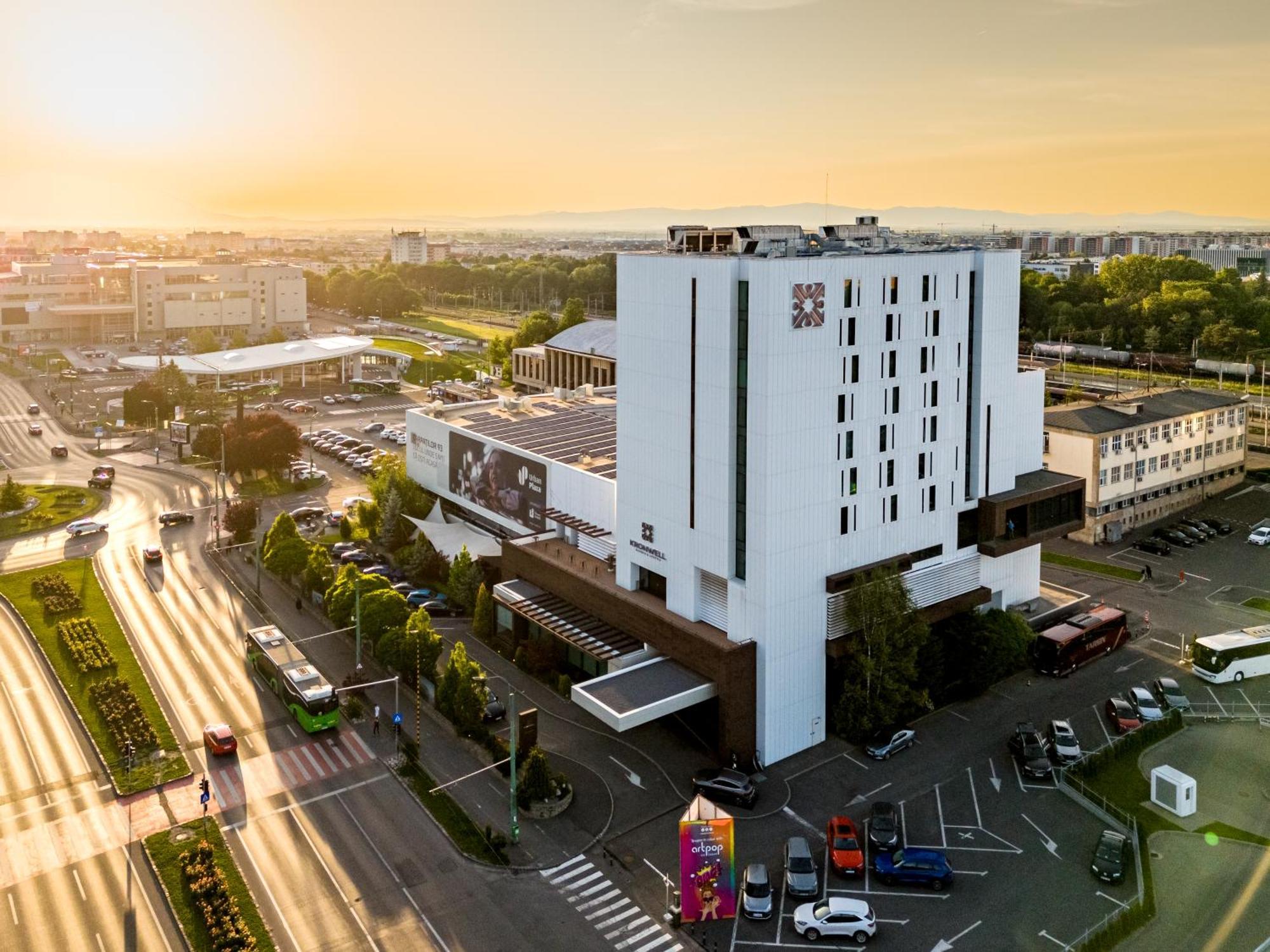 Kronwell Brasov Hotel Luaran gambar