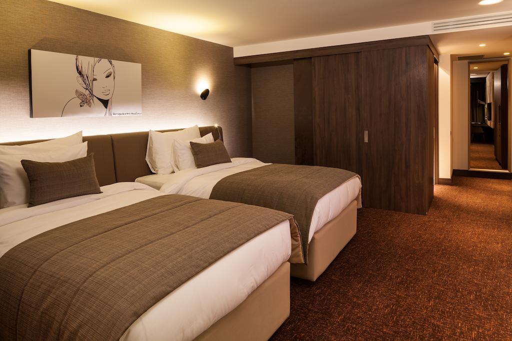 Kronwell Brasov Hotel Luaran gambar